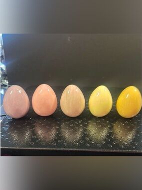 1406. Colored Ceramic Eggs Lot of 5
